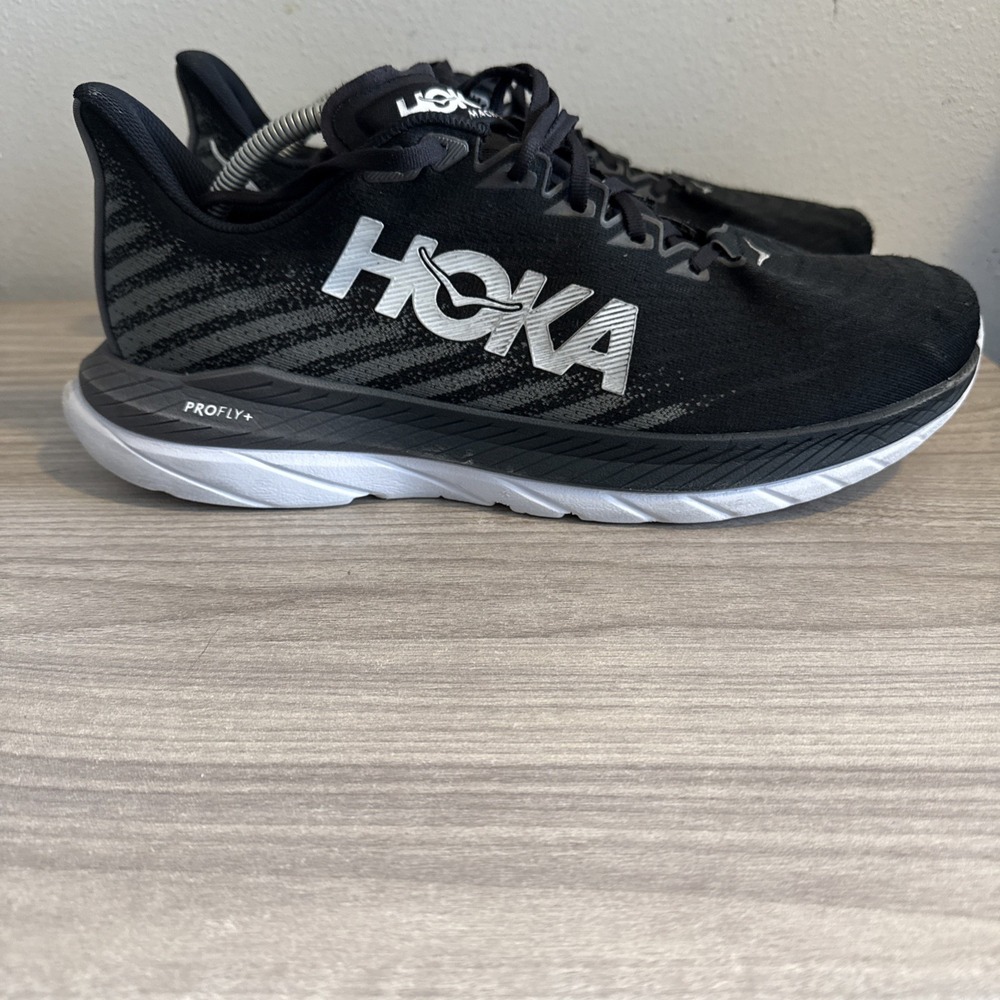 Hoka One One Mach 5 Mens Size 12 D Black White Athletic Running Shoes Sneakers